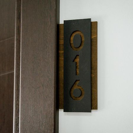 Lamede Self Check-In Hotel Bécsújhely Kültér fotó