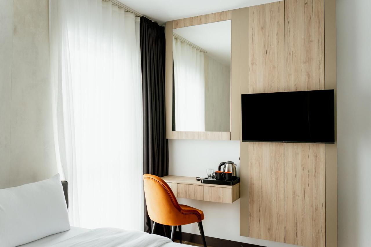 Lamede Self Check-In Hotel Bécsújhely Kültér fotó
