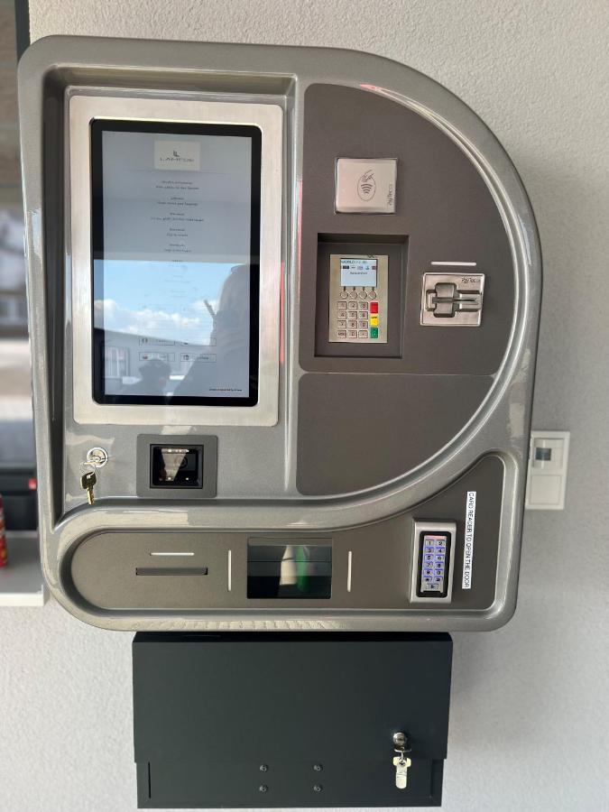 Lamede Self Check-In Hotel Bécsújhely Kültér fotó