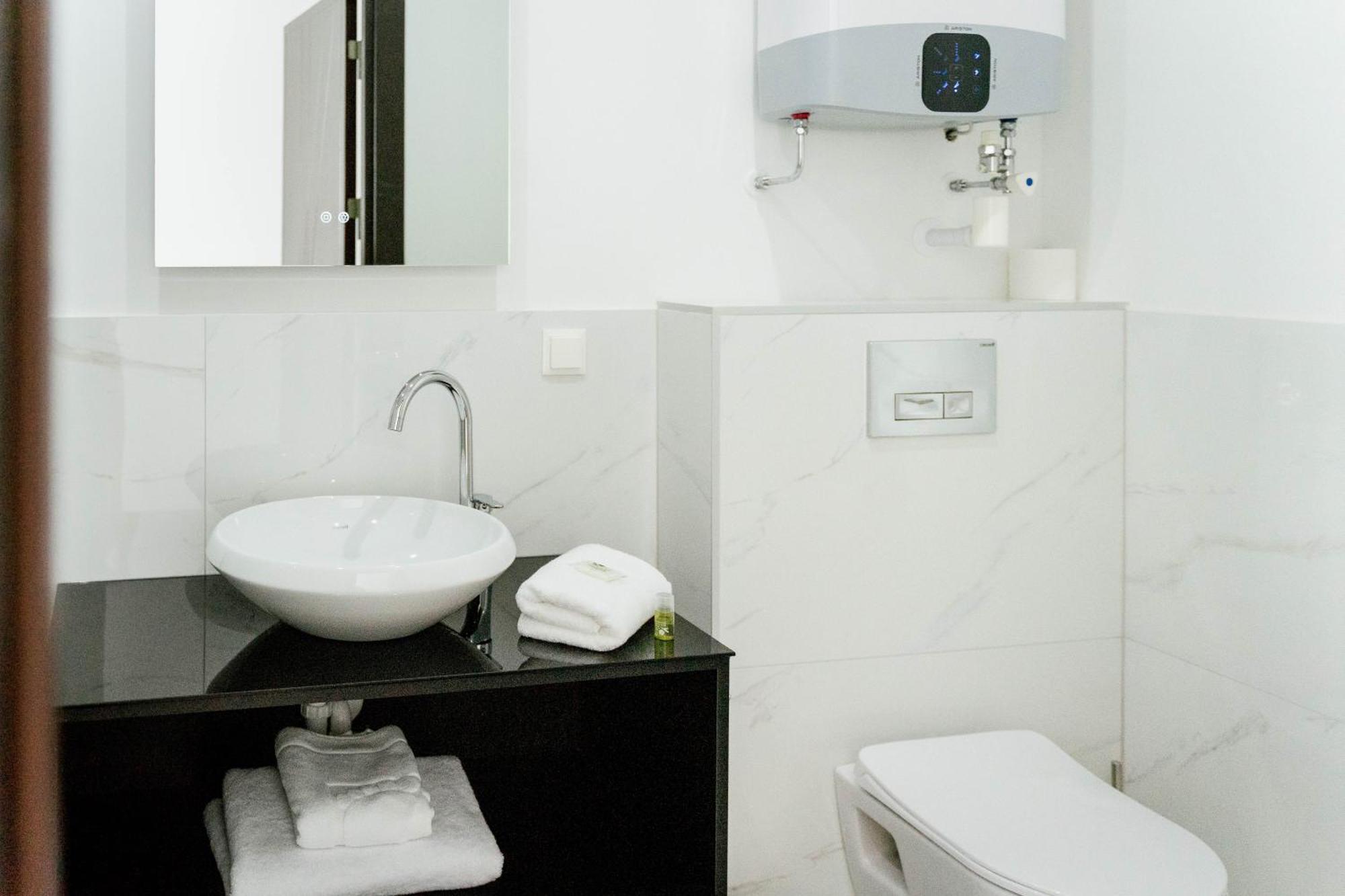 Lamede Self Check-In Hotel Bécsújhely Kültér fotó